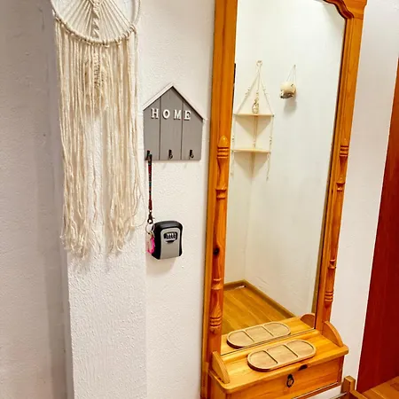 Апартаменти Peaceful 2 50m2 Centric 10 Min To Old Town Ac