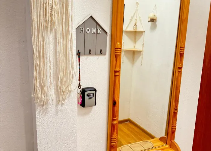 Апартаменты Peaceful 2 50m2 Centric 10 Min To Old Town Ac